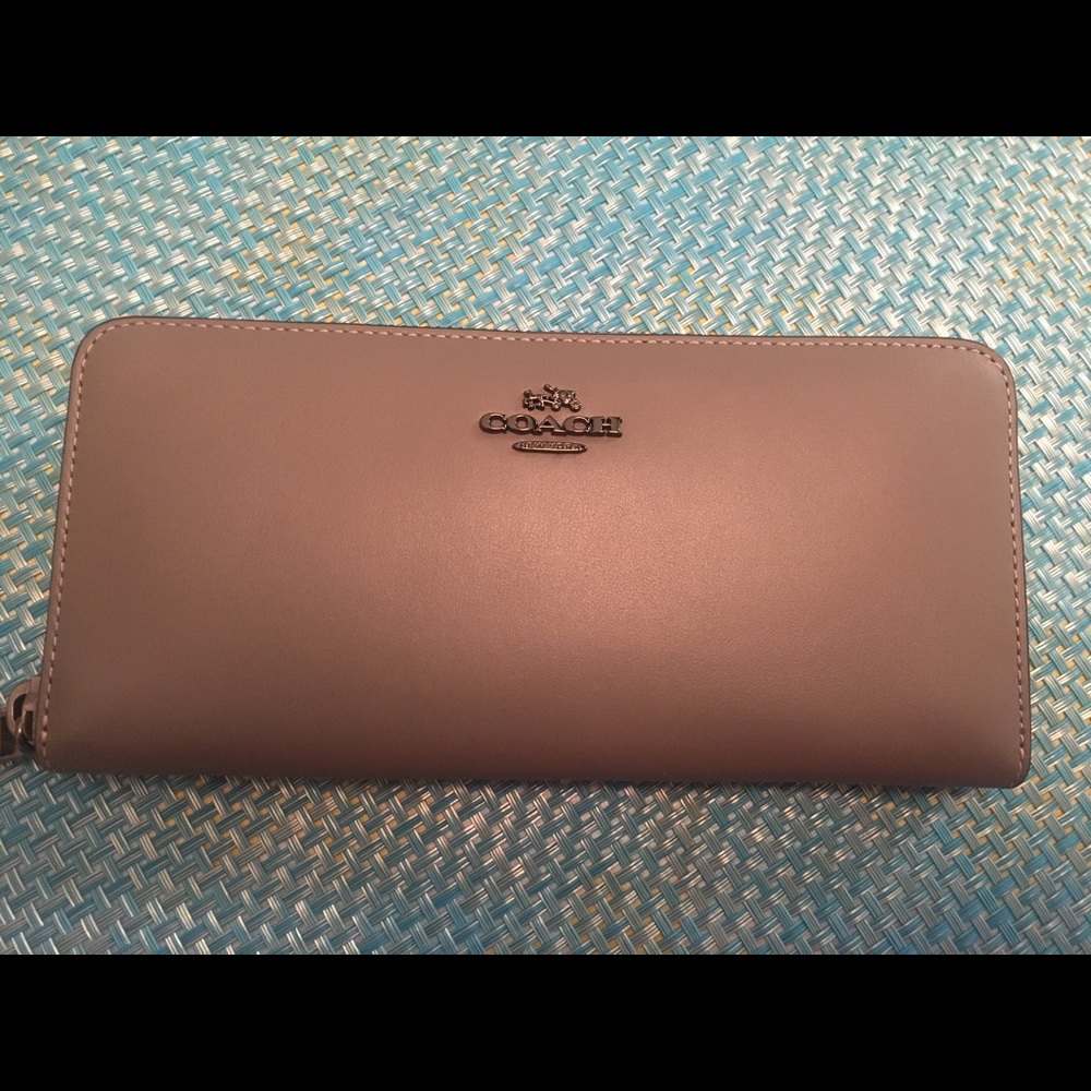 Classic Coach Wallet